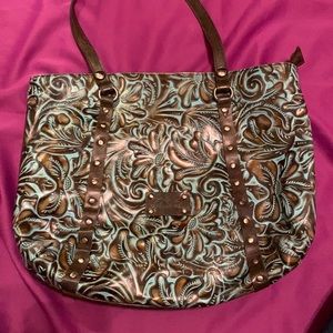 Beautiful Patricia Nash purse & matching wallet